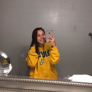 Meet your Posher, Madison